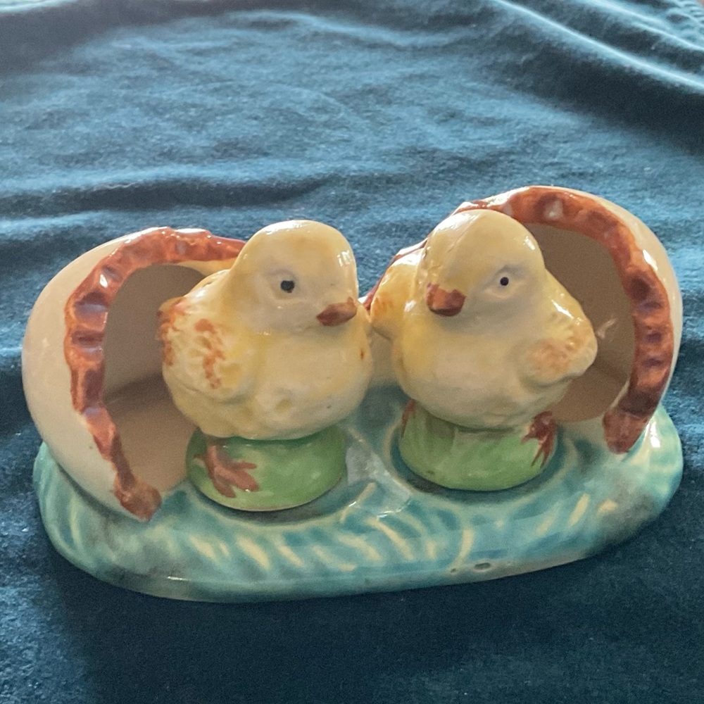 Vintage salt and pepper shakers